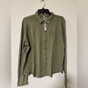NWT Large hello nite los angeles button down shirt in Army Green.